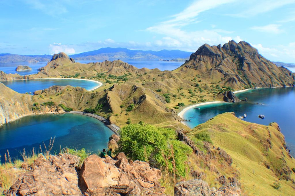 padar island in green season asitantt padar island in green season asitantt